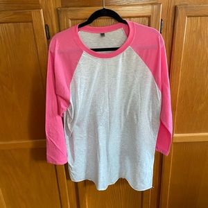 Quarter sleeve top